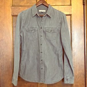 Banana Republic gray chambray shirt size small